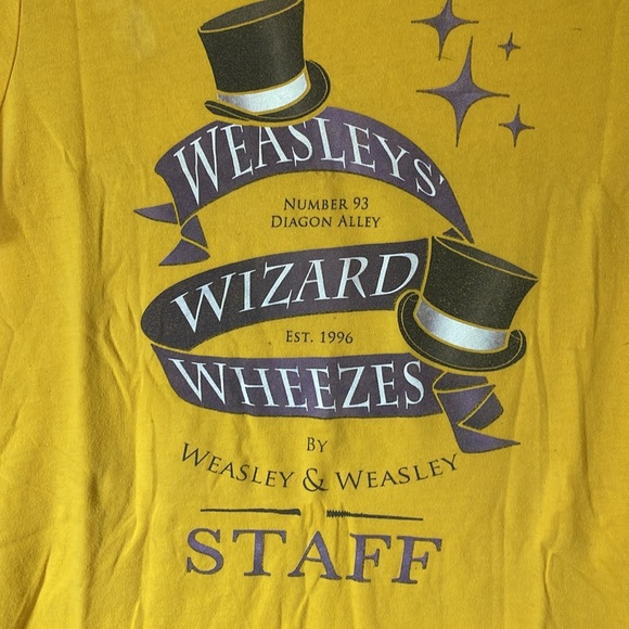 Weasley’s Wizard Wheezes staff t-shirt - Picture 3 of 7